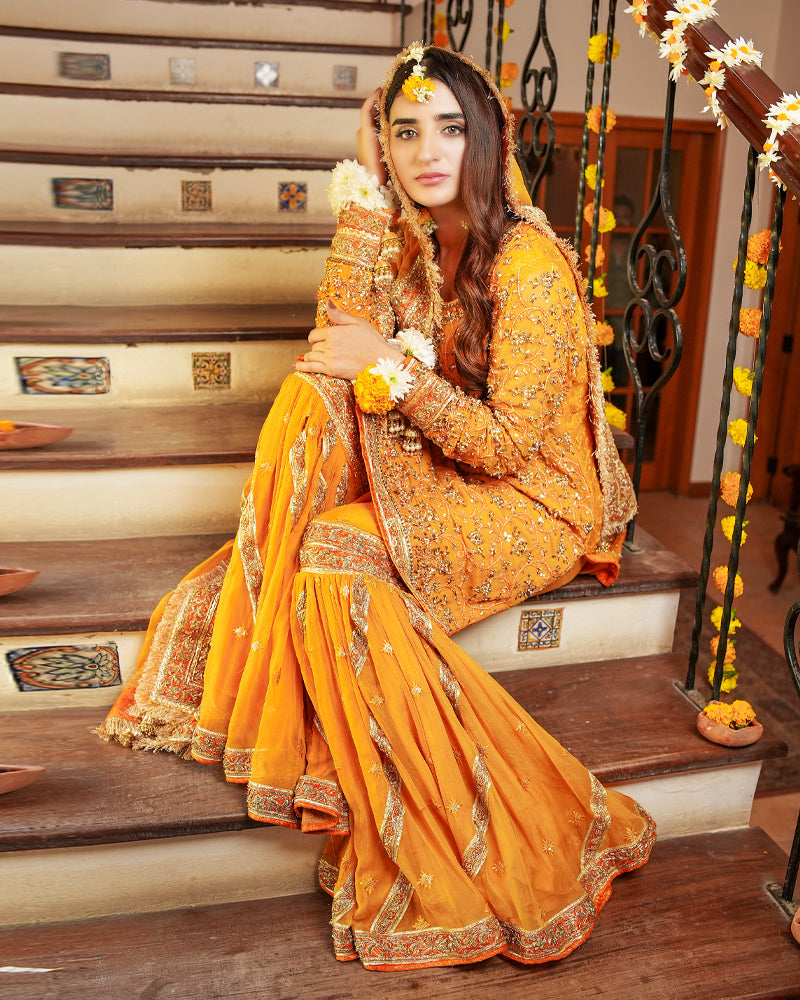 Mayoon Bridal Outfit - gulenoor