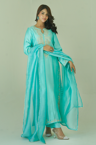 Zarri Long Mint - gulenoor