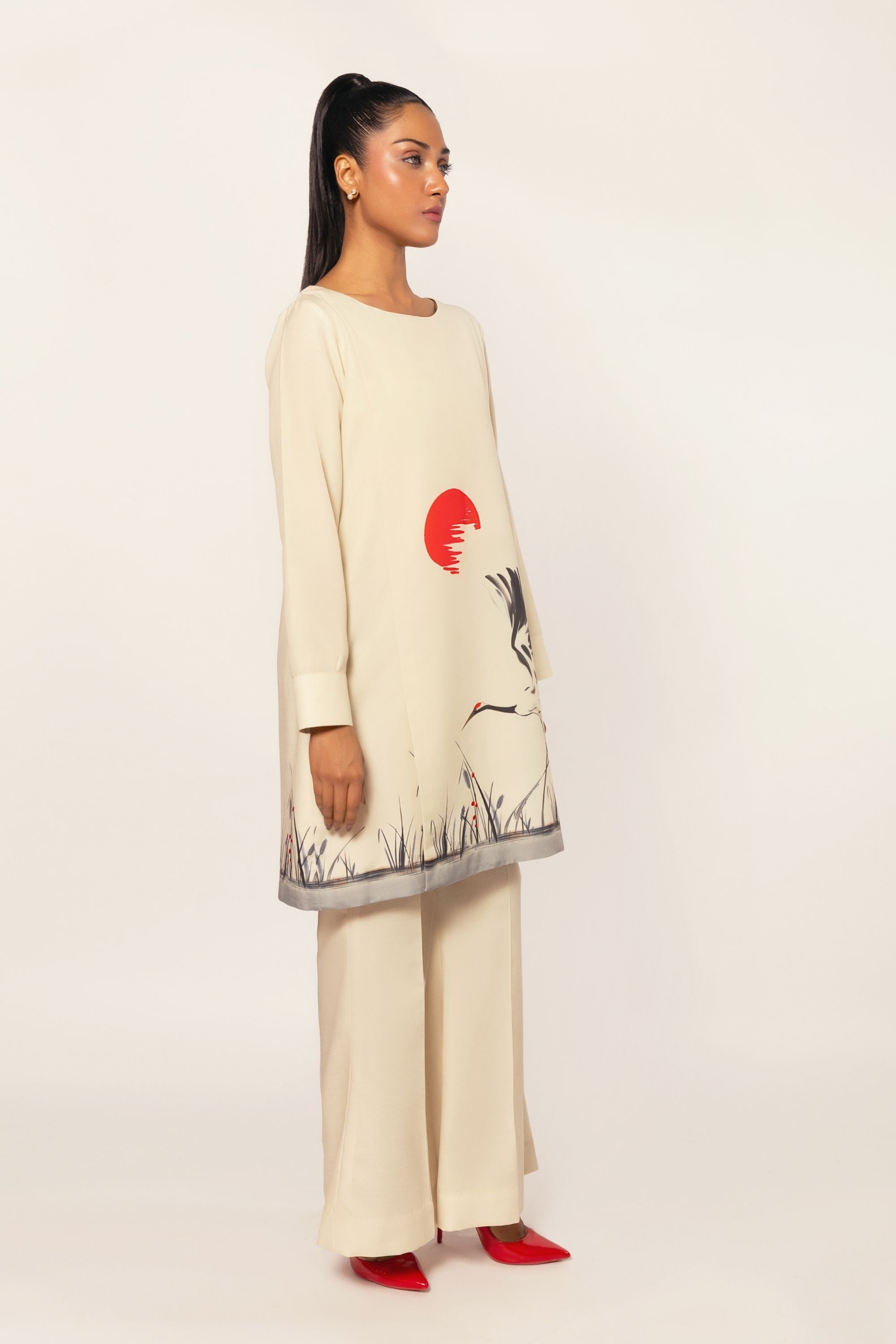 The Red Sun Crane - gulenoor