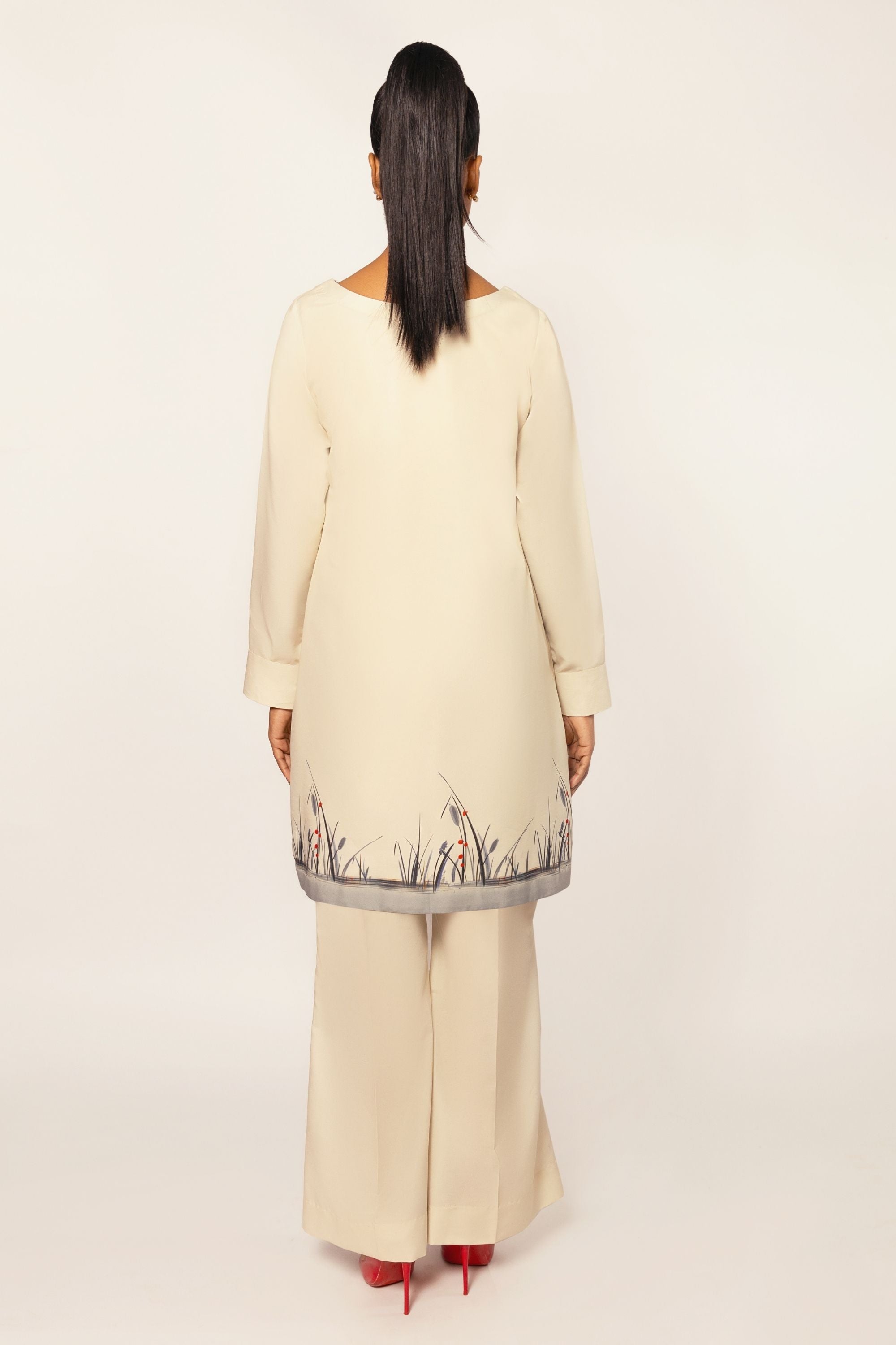 The Red Sun Crane - gulenoor